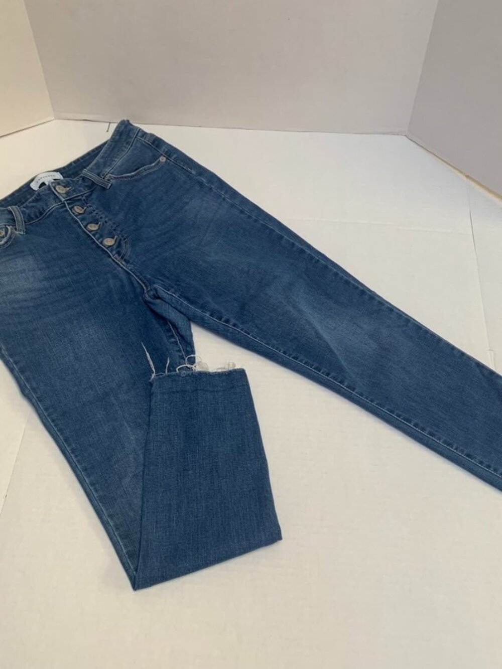 Popsugar Juniors Size 1 Blue Denim Button Fly Jeans Medium Wash